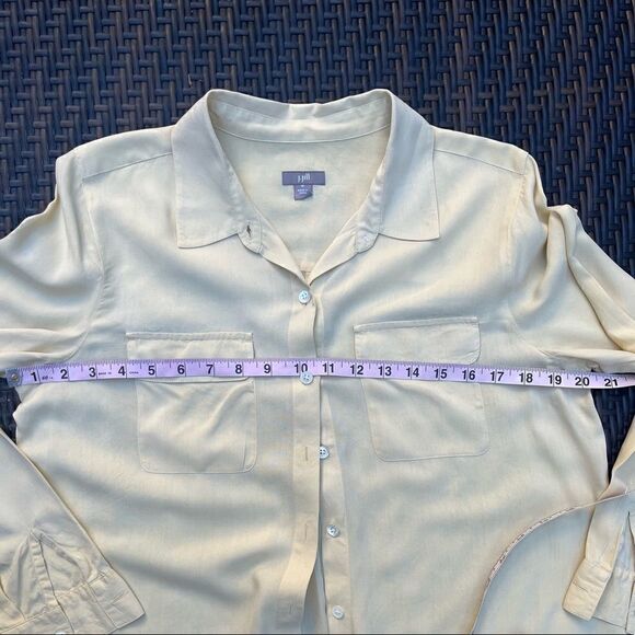 J.JILL SOLID 100% SILK LONG SLEEVE BUTTON DOWN SHIRT CHEST POCKETS YELLOW SIZE M - Picture 11 of 11